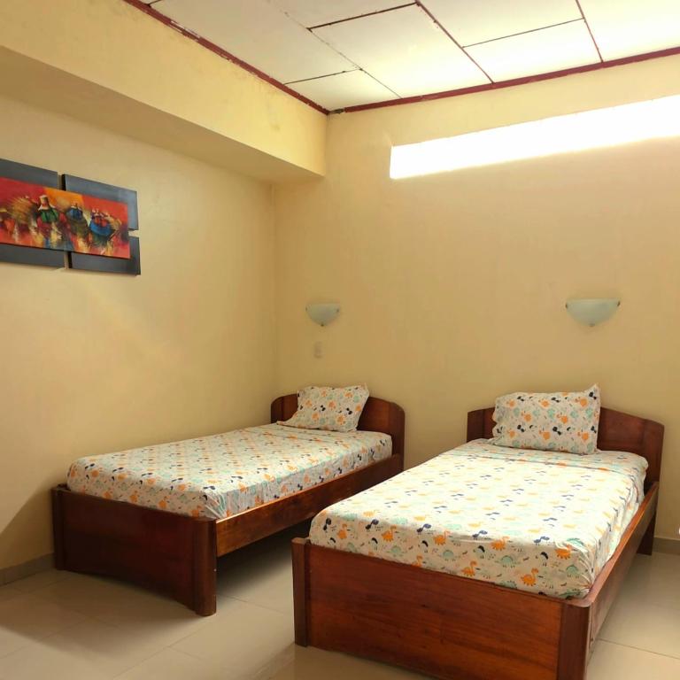 Hospedaje plaza inn - Standard Double Room with Fan - 1