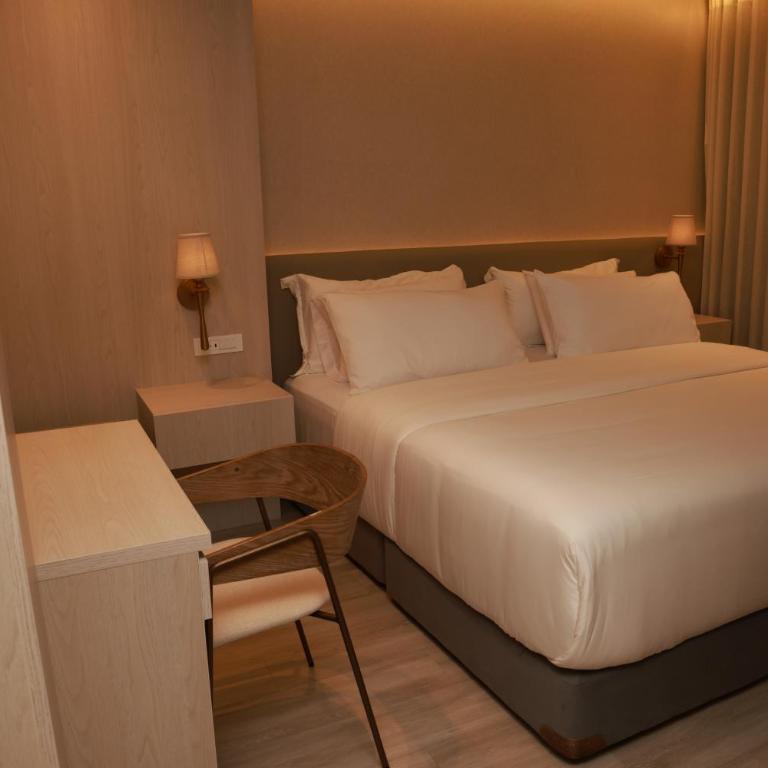 VPV Suites & Casino - Standard Double Room - 4
