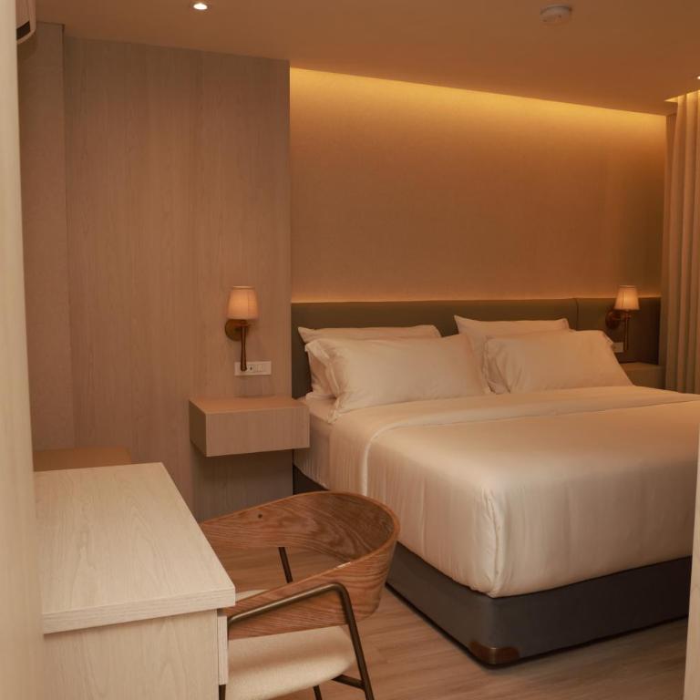 VPV Suites & Casino - Standard Double Room - 1