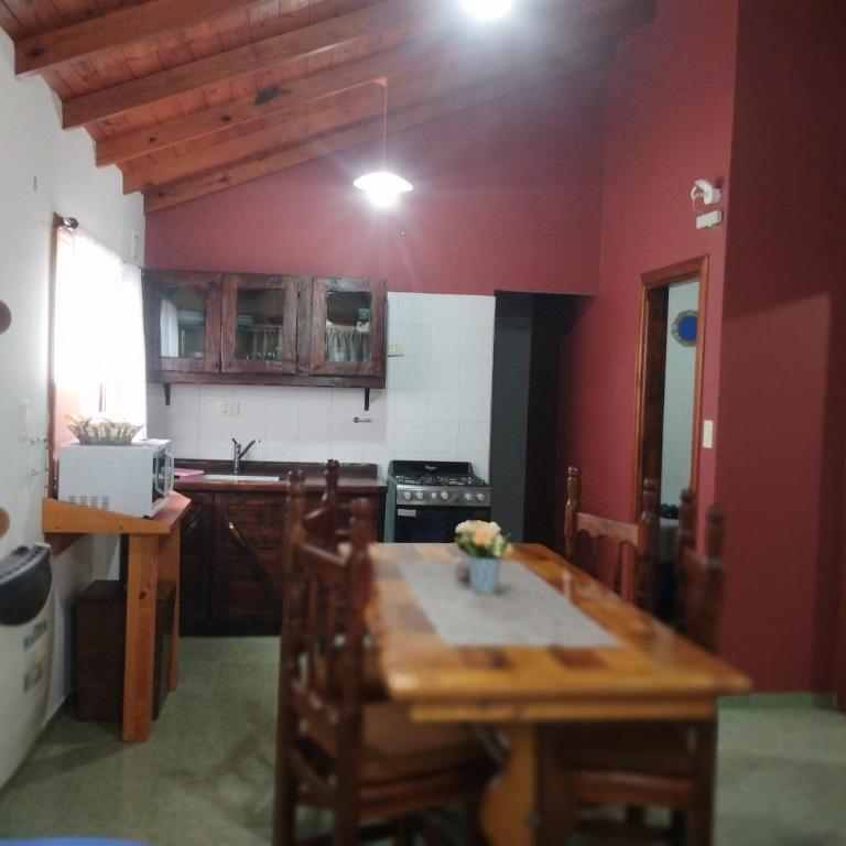 cabaña refugio junto al cerro - Apartamento de 2 dormitorios - 4