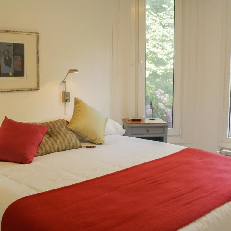 Quimera Lodge - Double Room with Shared Bathroom - 1