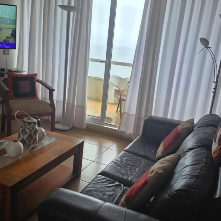 CostaQuilen Departamento - Three-Bedroom Apartment with Water View - 8