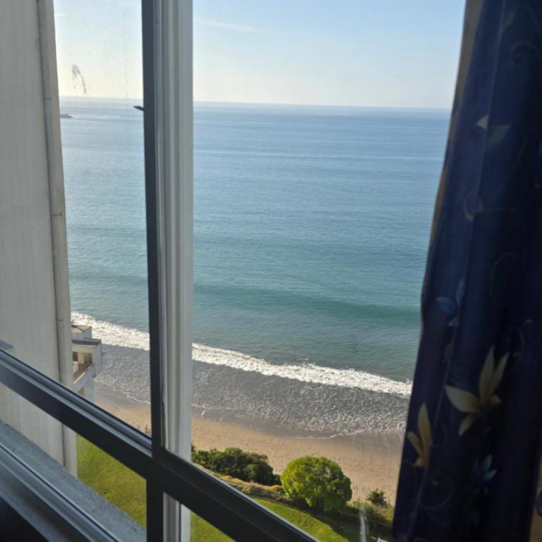 CostaQuilen Departamento - Three-Bedroom Apartment with Water View - 19