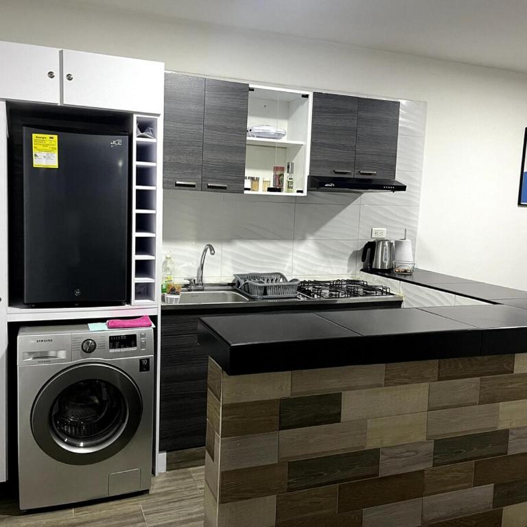 Apartaestudio cómodo, privado y con ubicación top - Apartamento de 1 dormitorio - 2