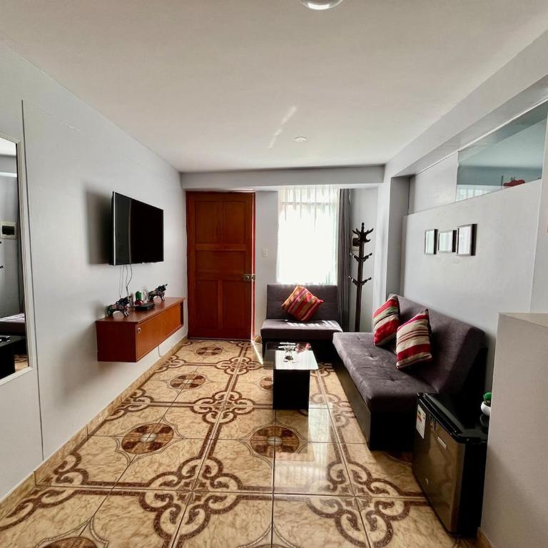 Cozy & Centric Apartment in great location! - One-Bedroom Apartment - 1