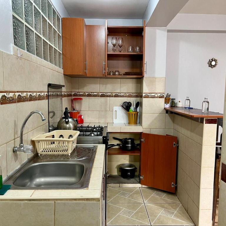 Cozy & Centric Apartment in great location! - One-Bedroom Apartment - 15