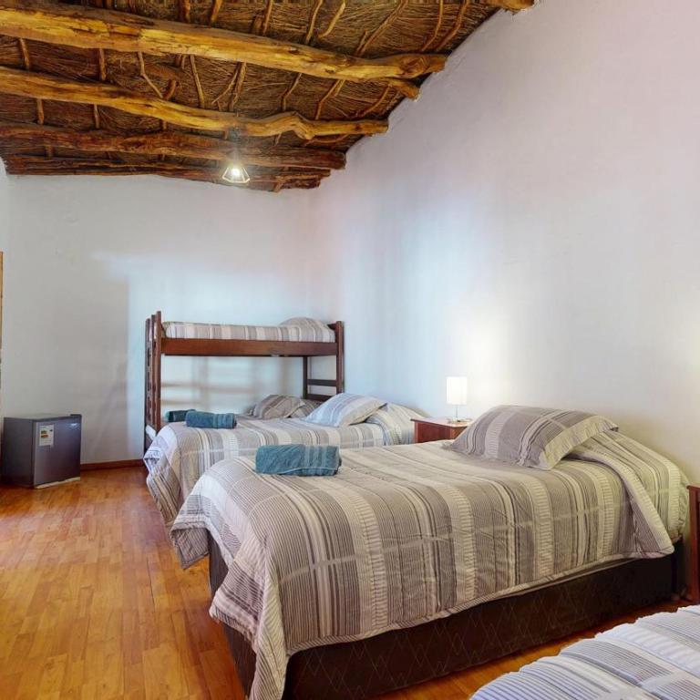 La Casa del Pueblo Hostal - Habitación Familiar con baño compartido - 5