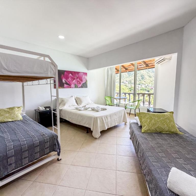 Hotel Bahia Taganga - Habitación Familiar - 1
