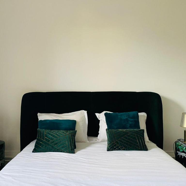 Au coeur de l'Ile Saint Louis - Habitación con cama extragrande. - 3
