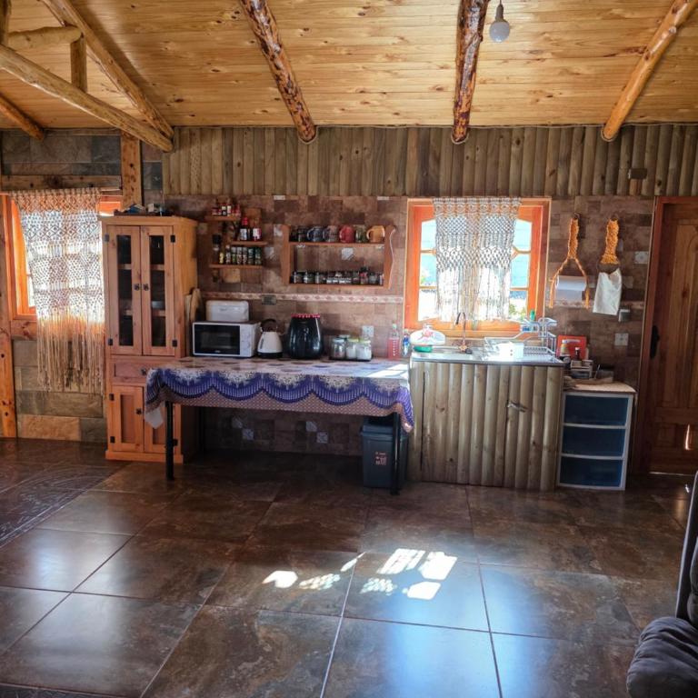 Casa Rústica - Four-Bedroom House - 13