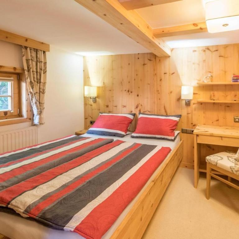 Chalet - Direkt am 5 Sterne Campingplatz Aufenfeld im Zillertal mit Hallenbad und Sauna - Haus mit 2 Schlafzimmern - 12