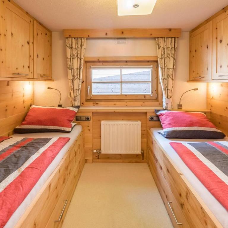 Chalet - Direkt am 5 Sterne Campingplatz Aufenfeld im Zillertal mit Hallenbad und Sauna - Haus mit 2 Schlafzimmern - 15