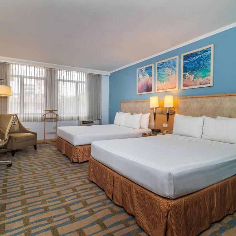 Grand Hotel Guayaquil, Centro Histórico - Deluxe Queen Room with One Queen and One Double Bed - Non-Smoking - 2