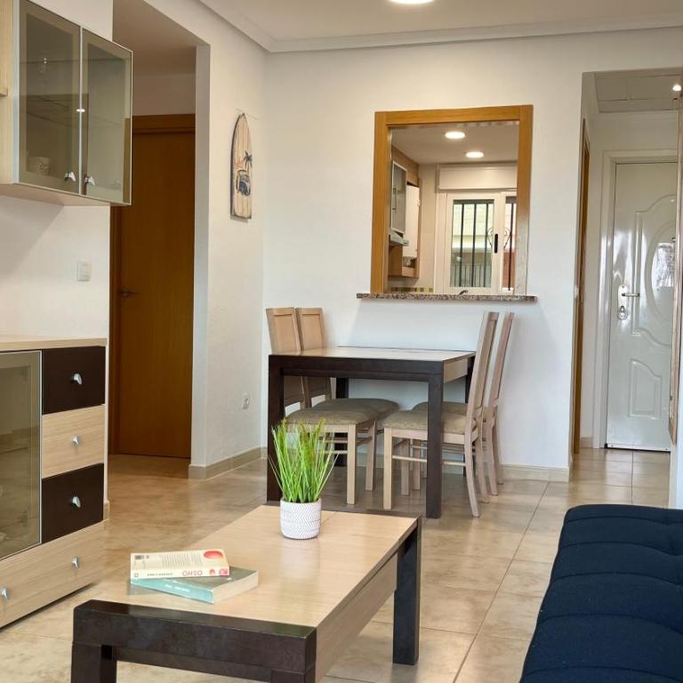 Apartamento con vistas al mar y montaña - Apartamento de 2 dormitorios - 4