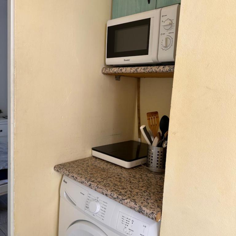 Sea view apartment - Studio Apartment - 2