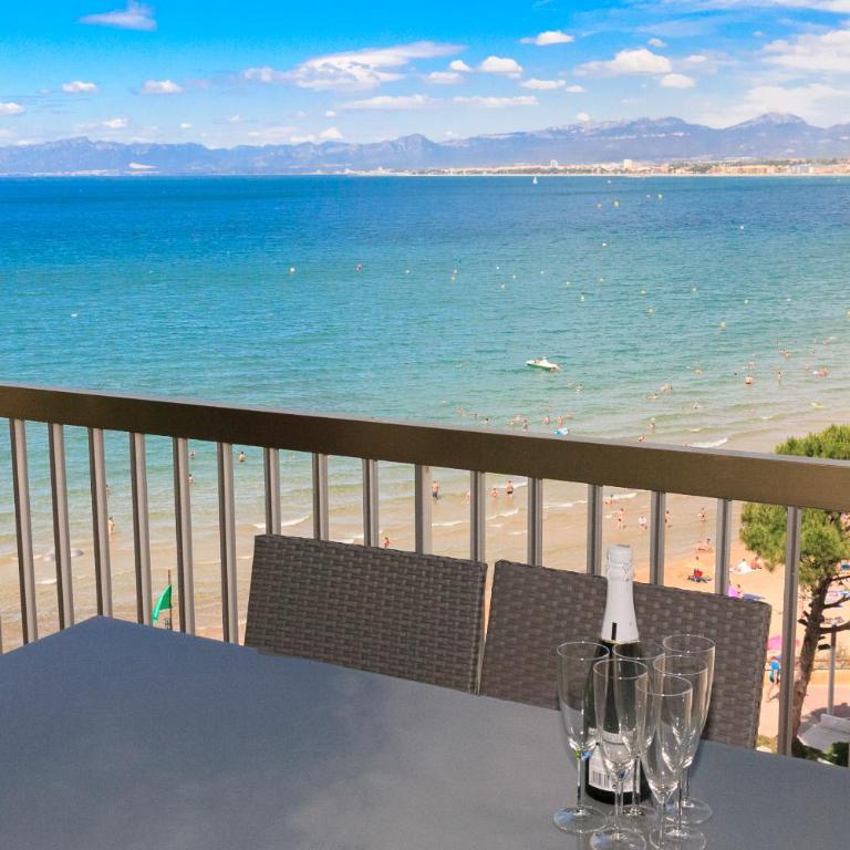 UHC Sorolla Apartments Superior - Two-Bedroom Apartment with Sea View - 5