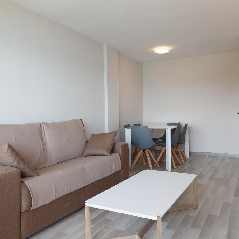 UHC Sorolla Apartments Superior - Two-Bedroom Apartment with Sea View - 9