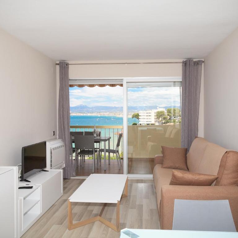 UHC Sorolla Apartments Superior - Two-Bedroom Apartment with Sea View - 7