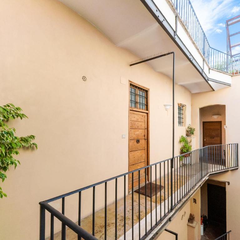 Scala Top Apartment in Trastevere - One-Bedroom Apartment - 13