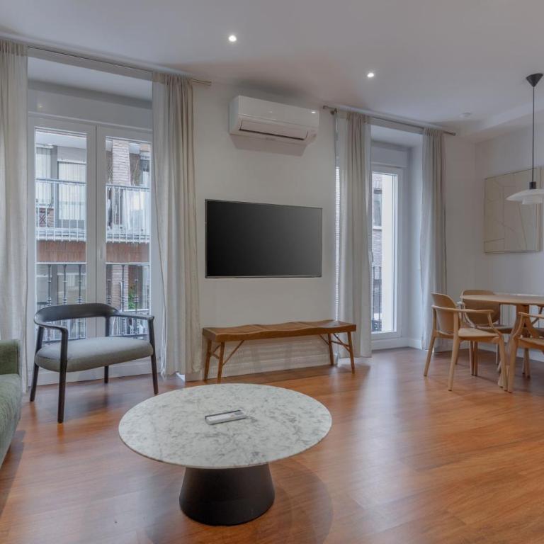 Wide Stylish-1Bedroom 1Bathroom -Las Letras - One-Bedroom Apartment - 4