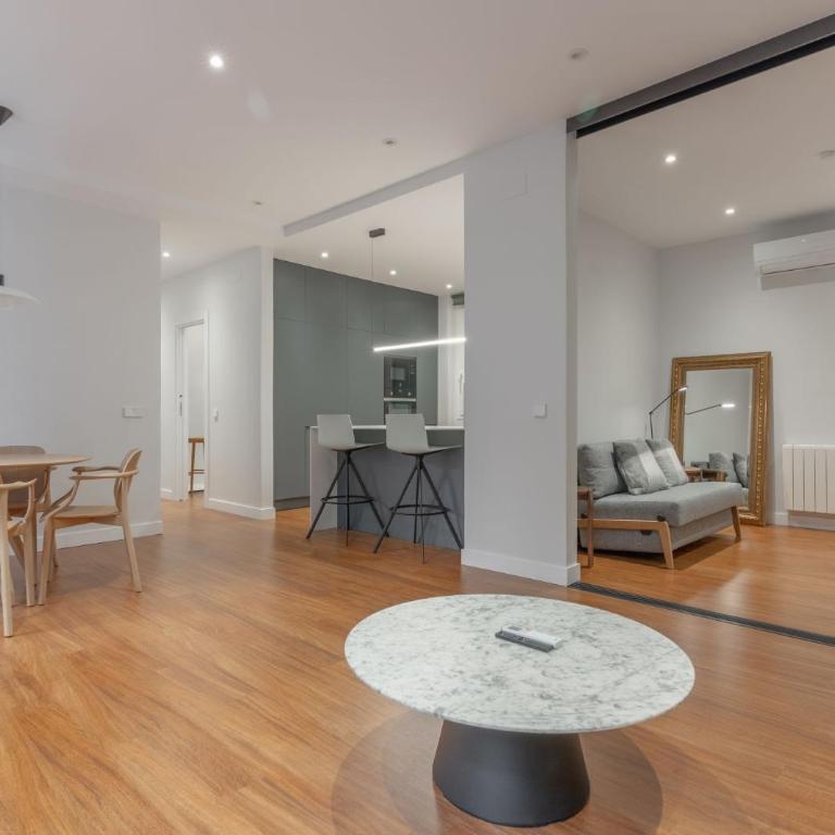 Wide Stylish-1Bedroom 1Bathroom -Las Letras - One-Bedroom Apartment - 6