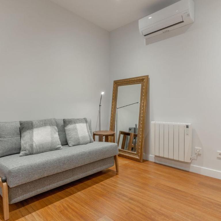 Wide Stylish-1Bedroom 1Bathroom -Las Letras - One-Bedroom Apartment - 24