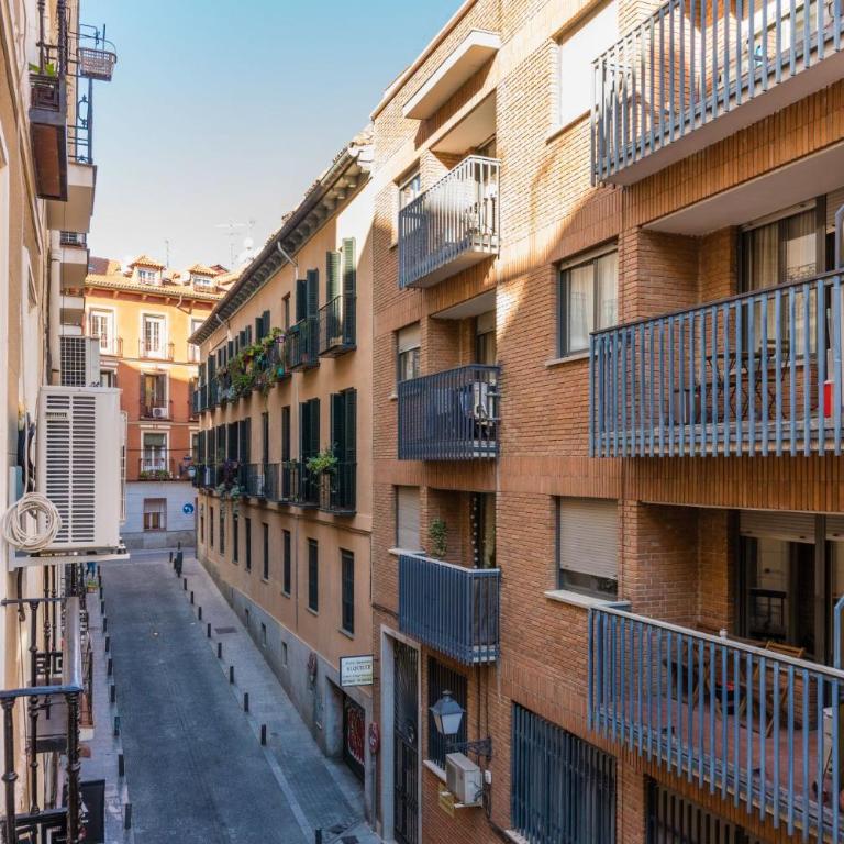 Wide Stylish-1Bedroom 1Bathroom -Las Letras - One-Bedroom Apartment - 37