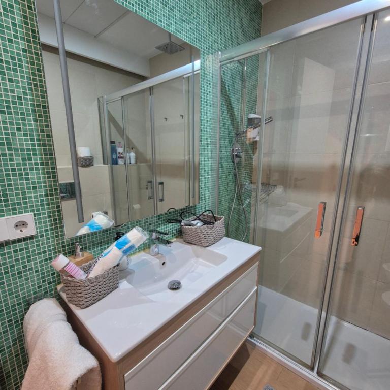 Modern & Cozy flat in Center Granada - One-Bedroom Apartment - 9