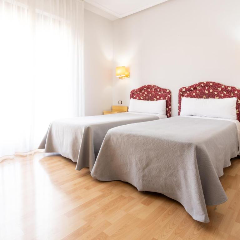 Hotel Tibur - Habitación Doble - 1 o 2 camas - 4