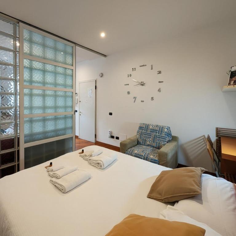 CHARMING HOME LE RUOTE - Appartamento con 1 Camera da Letto - 3