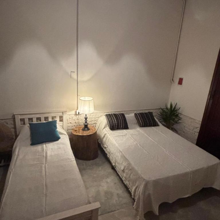 A la Gurda Hostel - Barrio Sur - Comfort Quadruple Room - 4
