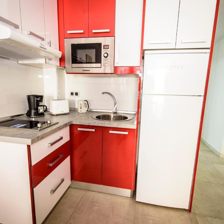 Sol Mogan Suites - Adults Only - Apartamento con terraza y vistas a la piscina - 13