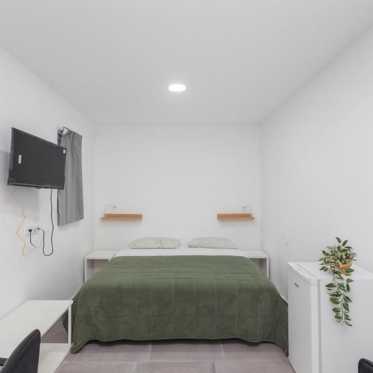 Coliving Mol-Terrace, En-Suite Bathroom, Fridge & TV - Suite con cama grande - 2