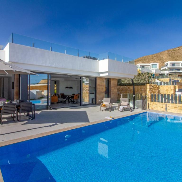 Villa Esmeralda 20 by BookaParadise - Villa - 2