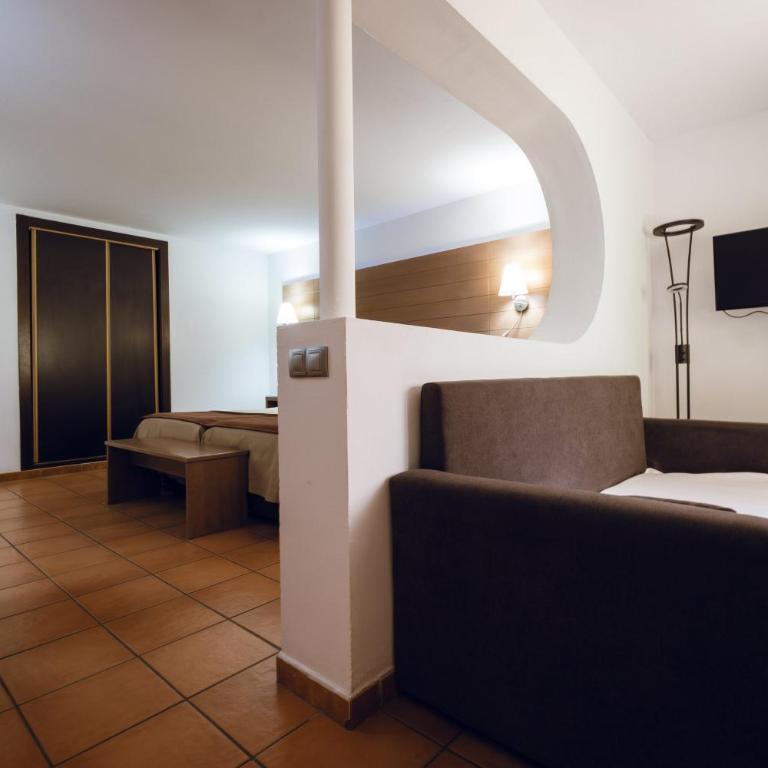 Hotel & Spa Sierra de Cazorla 4* - Habitación Familiar (2 adultos y 2 niños) - 3