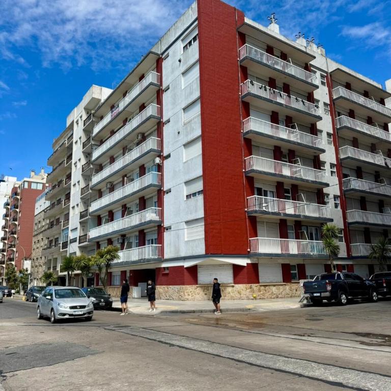 Departamento Perlazul frente a la playa y plaza España Mar De Plata - One-Bedroom Apartment - 3