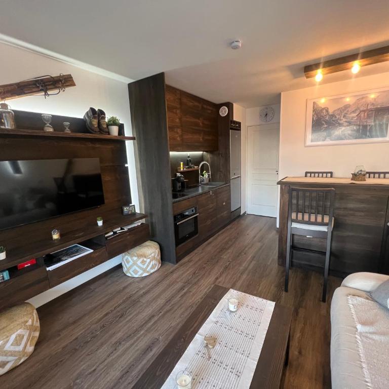 Luxueux appartement avec jacuzzi, pour 4 personnes, vue incroyable immense terrasse - Apartment mit 1 Schlafzimmer - 10