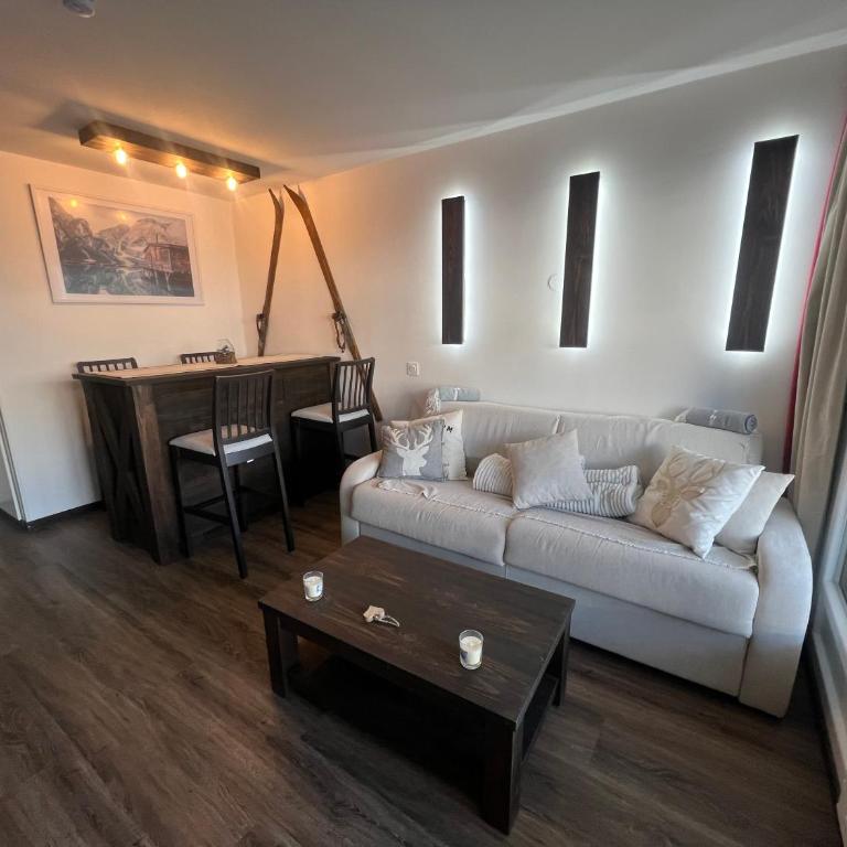 Luxueux appartement avec jacuzzi, pour 4 personnes, vue incroyable immense terrasse - Apartment mit 1 Schlafzimmer - 4