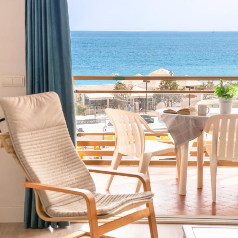 AA Guest - Sunshine Front Sea Views Eco Apartment - Apartamento de 2 dormitorios - 3