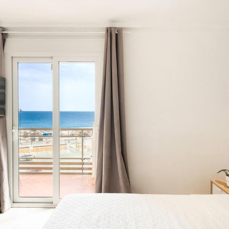 AA Guest - Sunshine Front Sea Views Eco Apartment - Apartamento de 2 dormitorios - 14