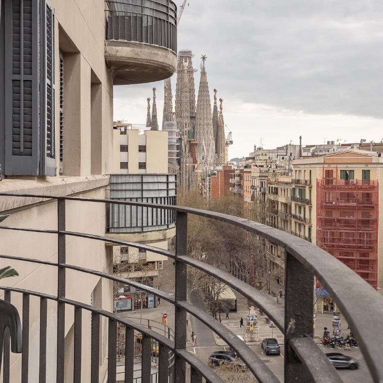 Sagrada Familia's View 3B1 5Bath - Three-Bedroom Apartment - 57