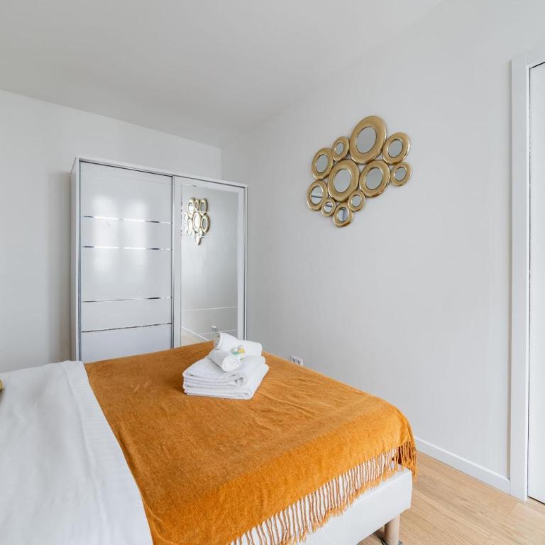2 pieces renovee a neuf Paris 5 - 4P - Appartement - 12
