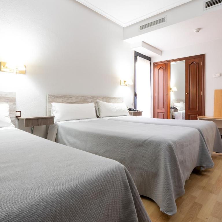 Hotel Tibur - Habitación Triple - 4