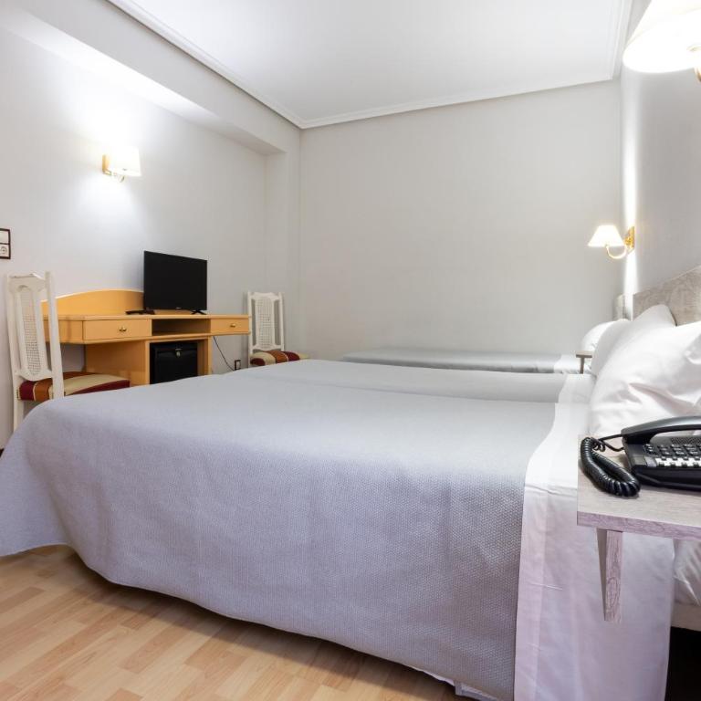Hotel Tibur - Habitación Triple - 6
