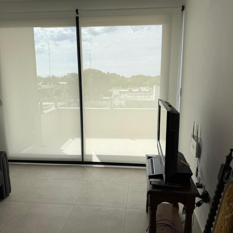 Departamento Centro Villa Ramallo - Apartamento de 1 dormitorio - 2