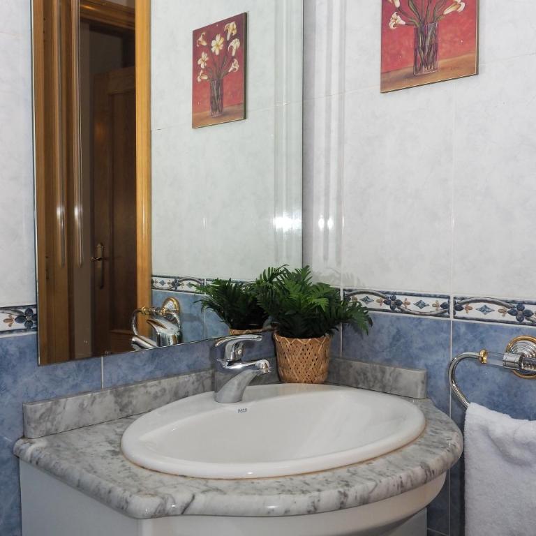 Casa Senda by Cardi Suites. - Two-Bedroom Apartment - 11
