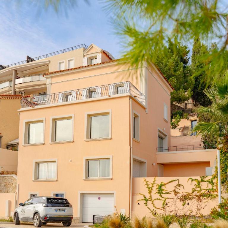 VILLA BLEU HORIZON Bandol - Vue Mer - Plage -Parking- 4 chambres en suite - Terrasse - proche Casino - Villa - 12