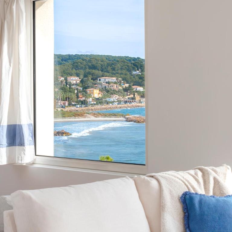 VILLA BLEU HORIZON Bandol - Vue Mer - Plage -Parking- 4 chambres en suite - Terrasse - proche Casino - Villa - 18