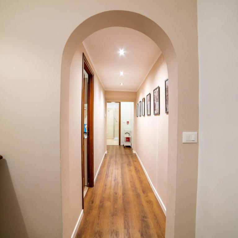 Flower Fields Home - Appartamento Campo dei Fiori - Appartamento con 3 Camere da Letto - 24