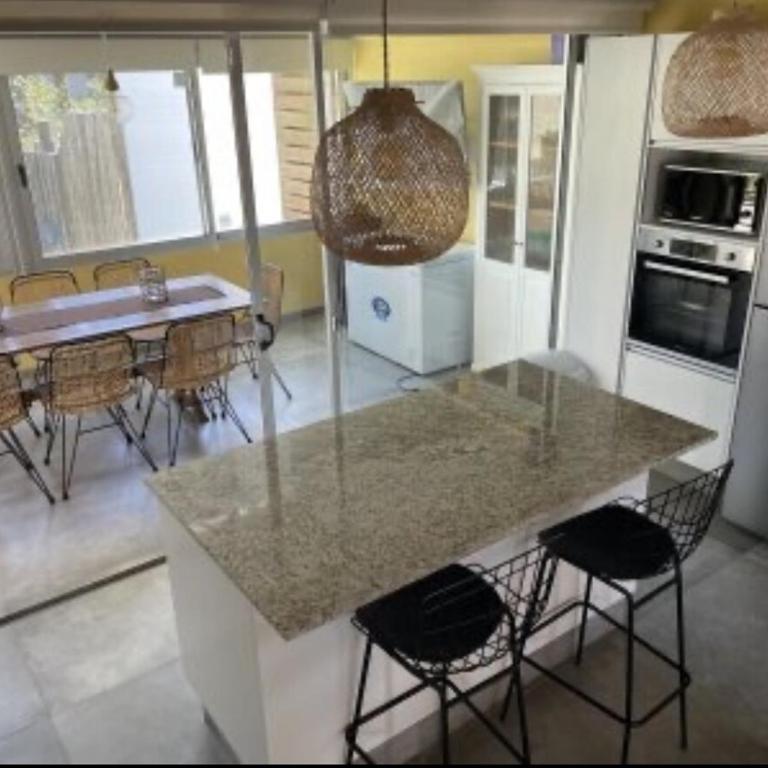Imponente casa con piscina en corazón de Montoya - Casa de 5 dormitorios - 39